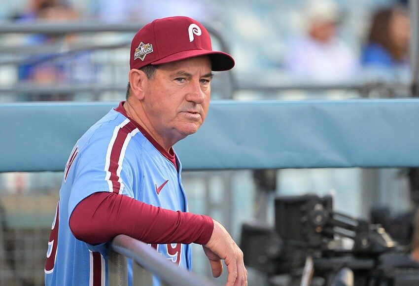 Phillies sign Rob Thomson to an extension through 2027