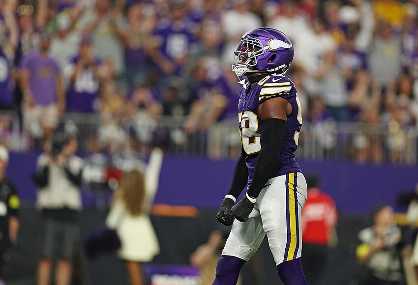 Eagles interested in trading for Jonathan Greenard, have spoken to agent about possible extension